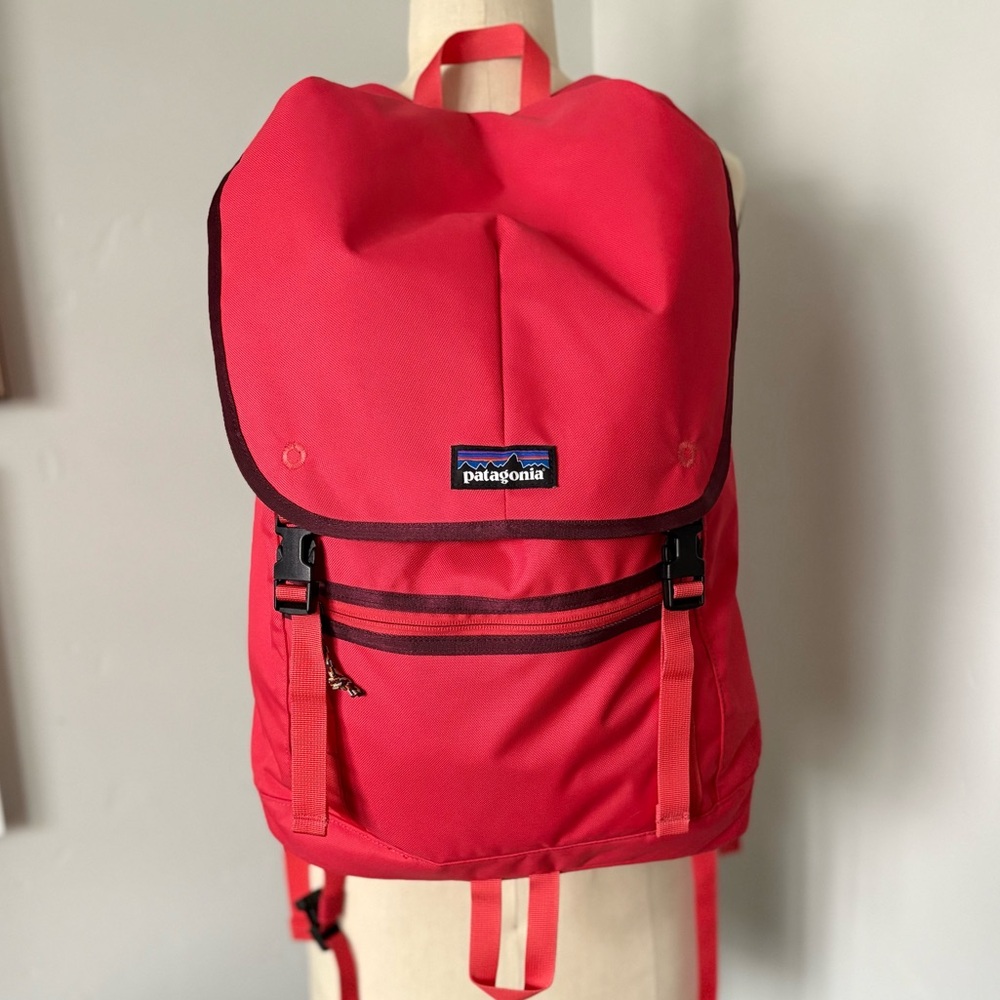 Patagonia bright coral drawstring backpack